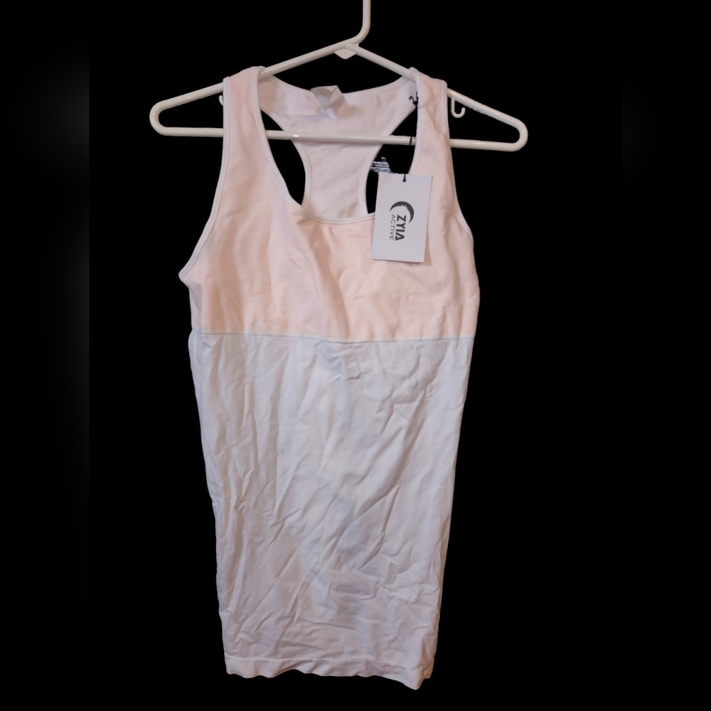 ZYIA Freshness Racerback Tank L